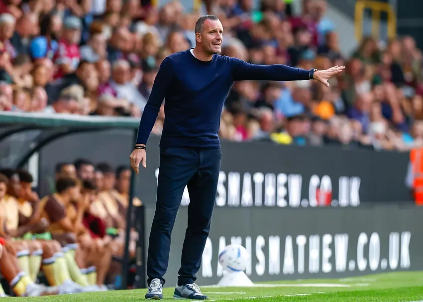 Burnley and Wolverhampton Wanderers Set for Championship Clash at Turf Moor
